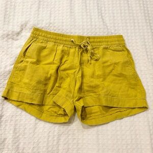 Old navy yellow shorts